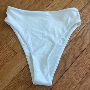 SKIMS SOLD OUT WHITE HIGH WAISTED BIKINI BOTTOMS XS